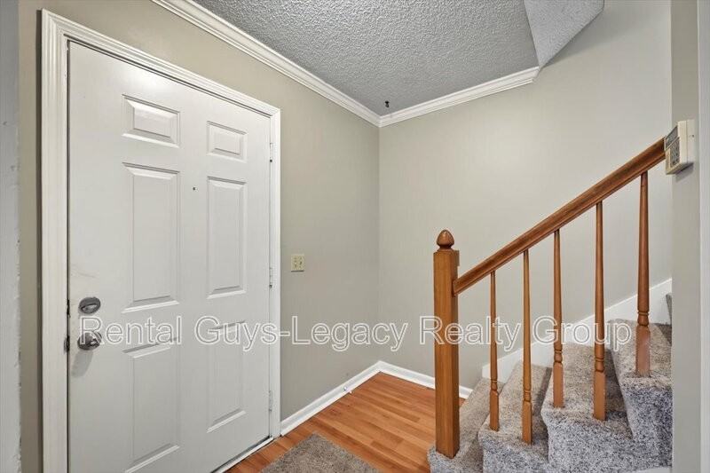 803 Kettering Way - Photo 3 of 28