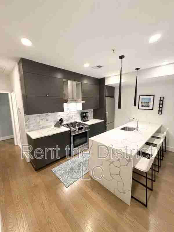 2615 University Pl Nw #3 - Photo 2 of 14