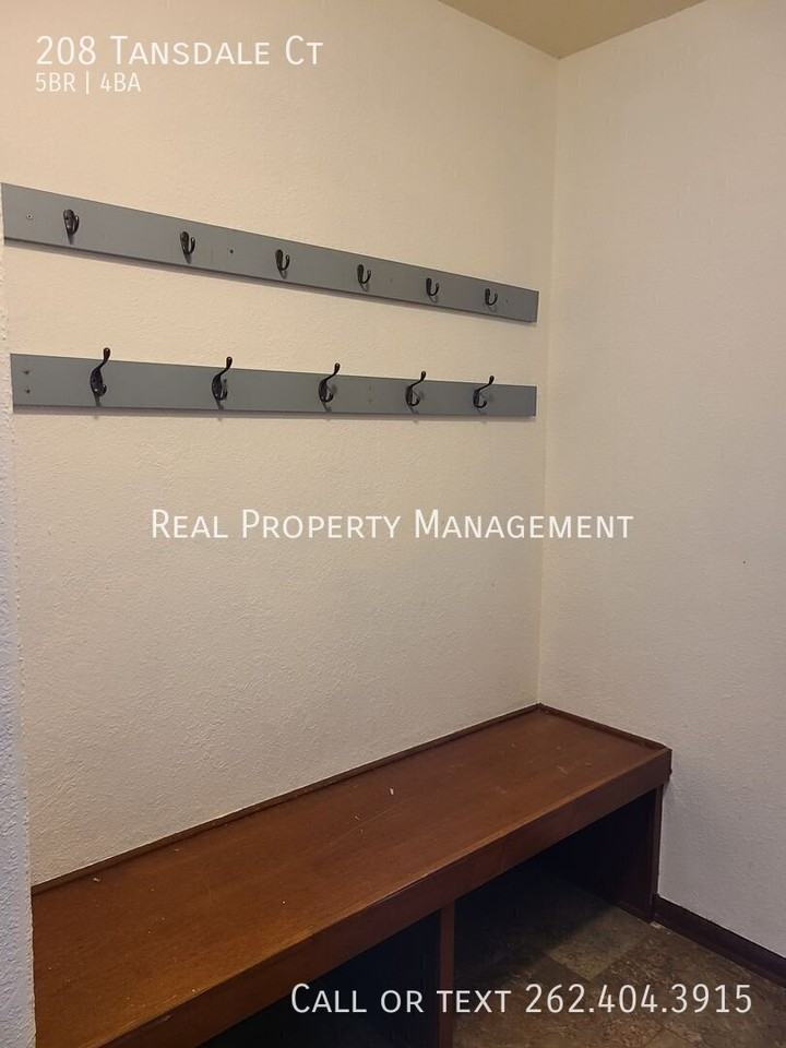 208 Tansdale Ct - Photo 7 of 27