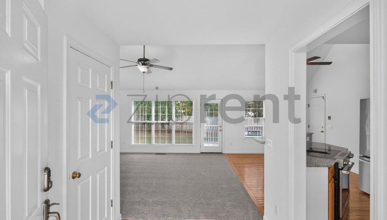 124 Saddle Creek Cir - Photo 6 of 38