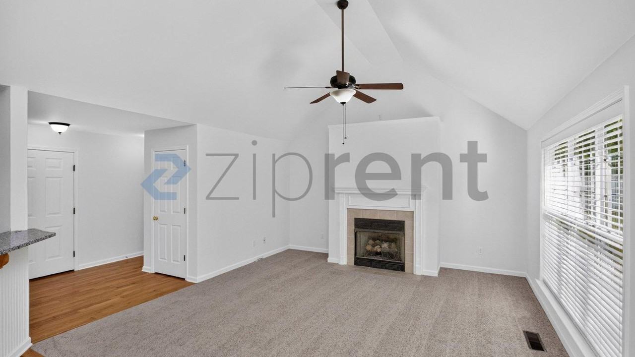 124 Saddle Creek Cir - Photo 7 of 38