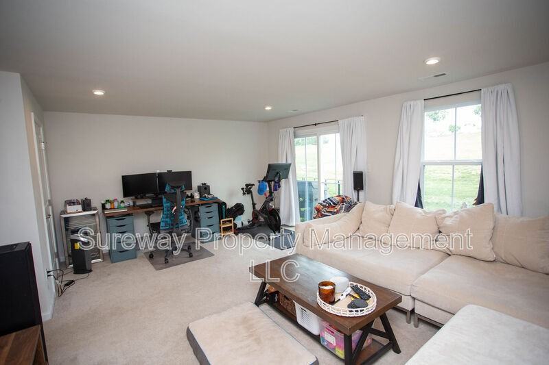 52 Hamilton Ct - Photo 4 of 34