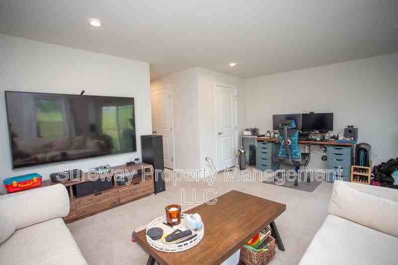 52 Hamilton Ct - Photo 5 of 34