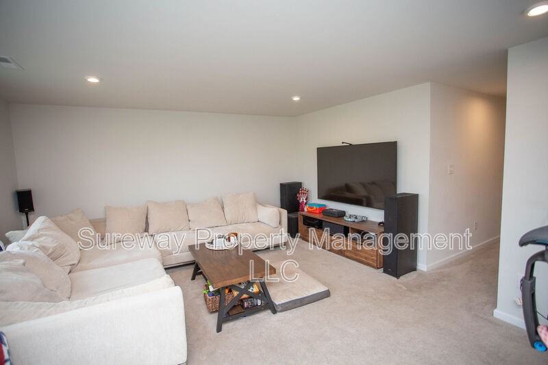 52 Hamilton Ct - Photo 6 of 34