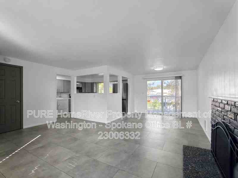 8806 N Calispel St - Photo 5 of 21