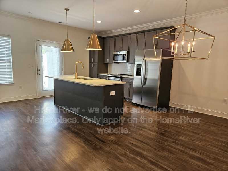 607 Pompano Dr - Photo 4 of 18