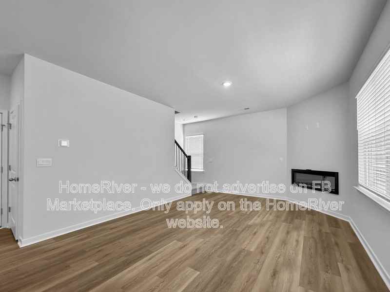456 Brinkley Dr - Photo 4 of 23