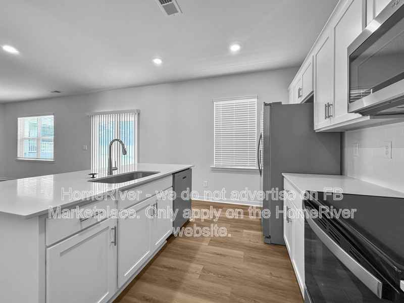 456 Brinkley Dr - Photo 5 of 23