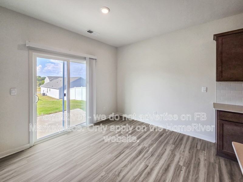 242 Colton Ct - Photo 4 of 25
