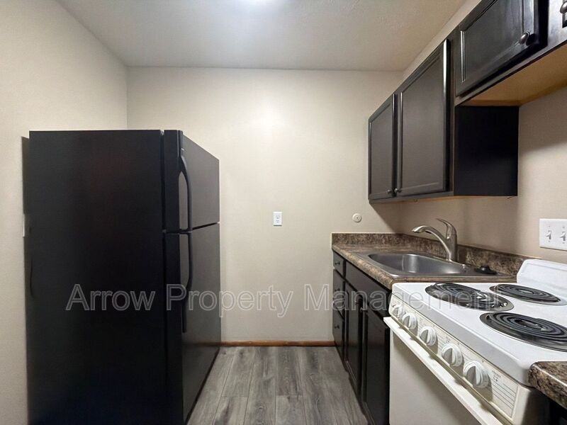 1410 F St #11 - Photo 2 of 14