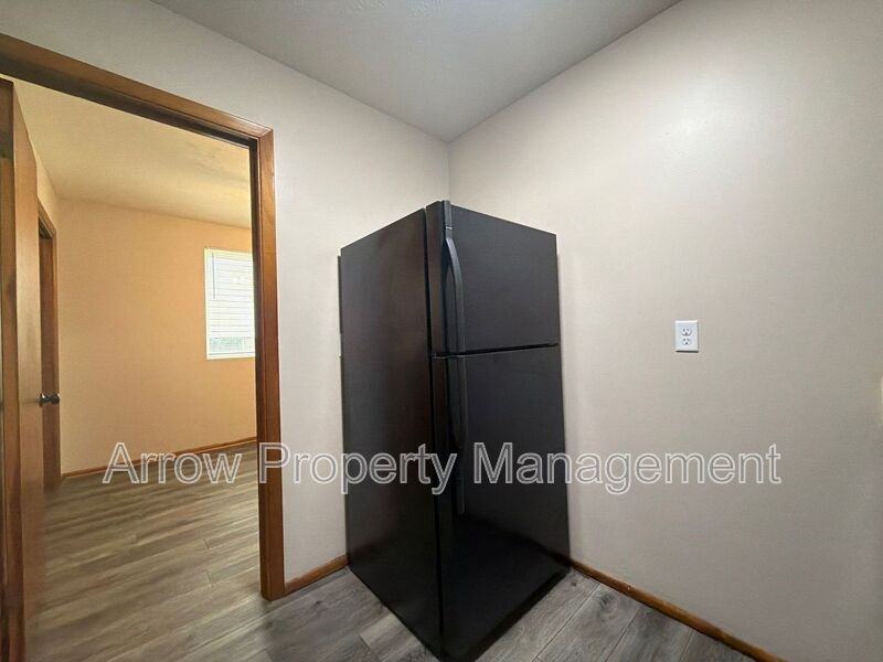 1410 F St #11 - Photo 3 of 14