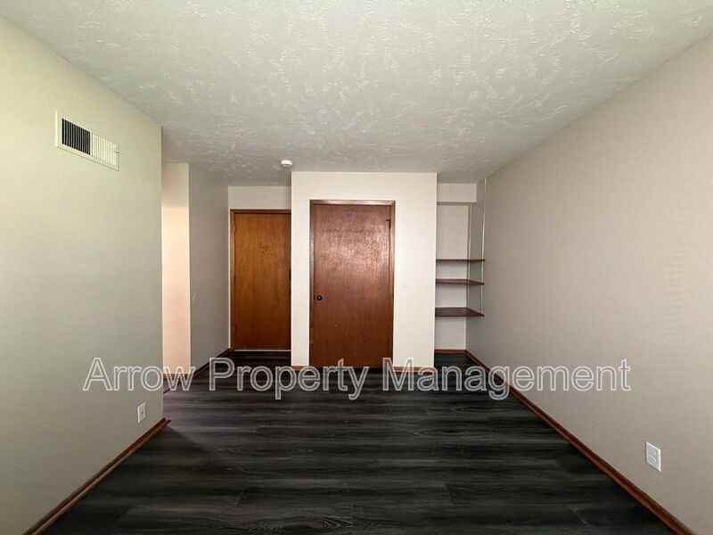 1410 F St #11 - Photo 5 of 14
