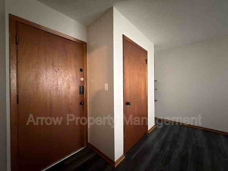 1410 F St #11 - Photo 6 of 14