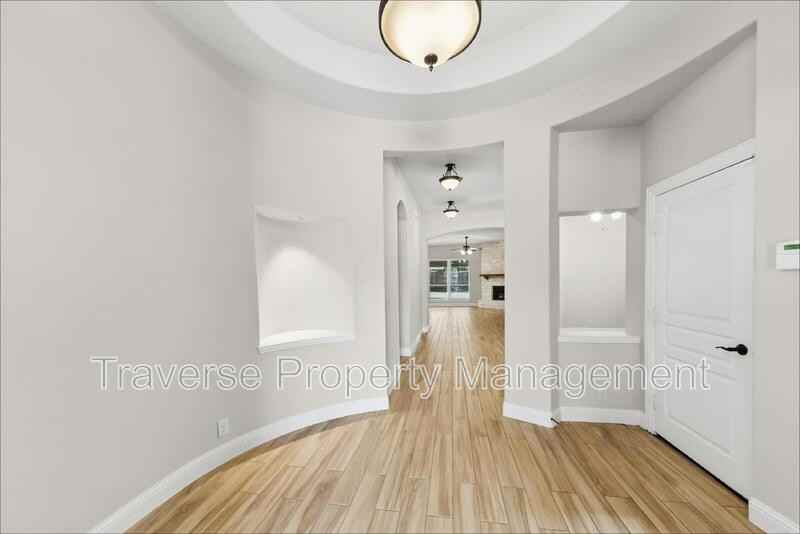 4320 Waterstone Rd - Photo 3 of 32