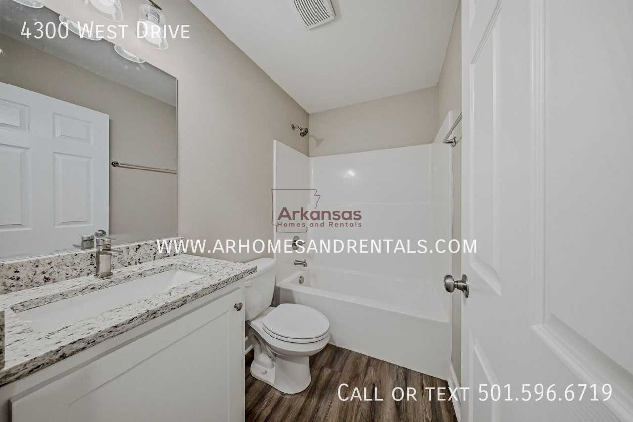 4300 West Dr - Photo 6 of 16