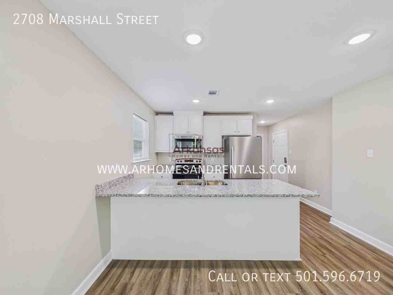2708 Marshall St - Photo 4 of 15