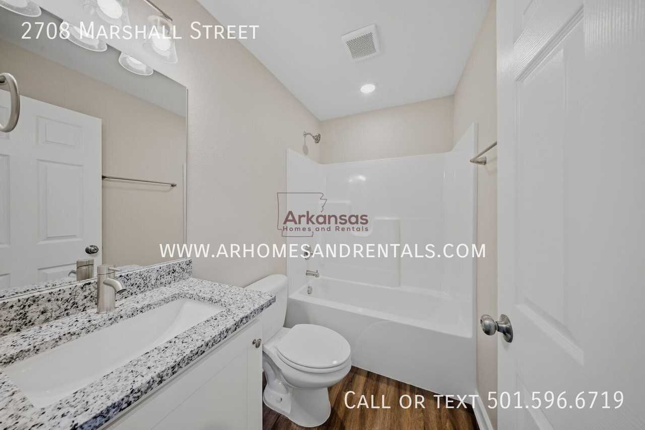 2708 Marshall St - Photo 6 of 15