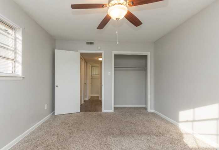 180 S Pine Lake Dr #12C - Photo 2 of 3