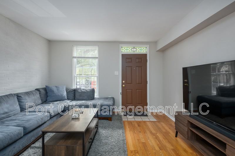 1814 E Fairmount Ave - Photo 7 of 28