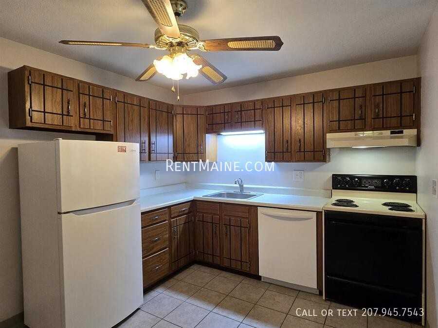 10 Tall Pines Dr #24 - Photo 3 of 20