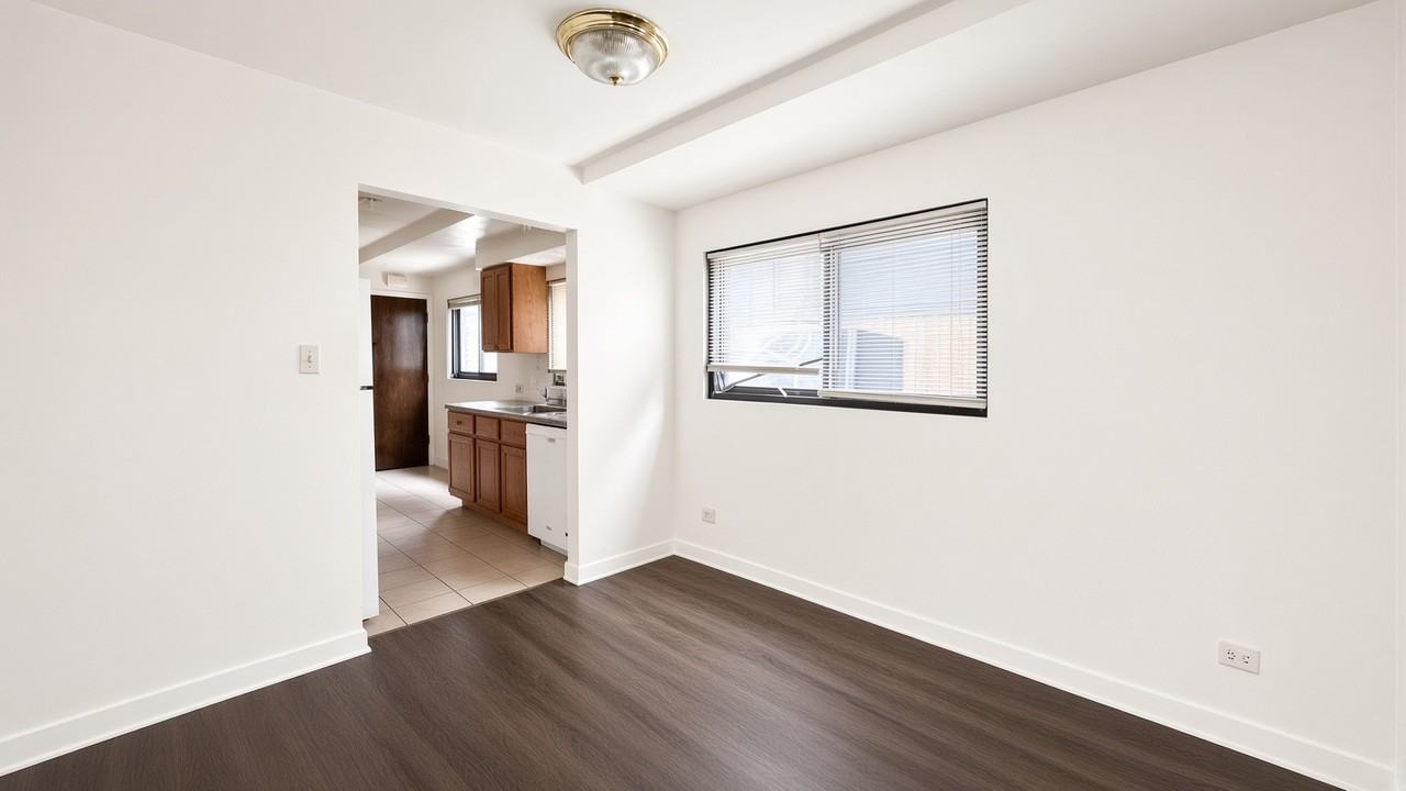 1947 W Granville Ave #1N - Photo 2 of 8