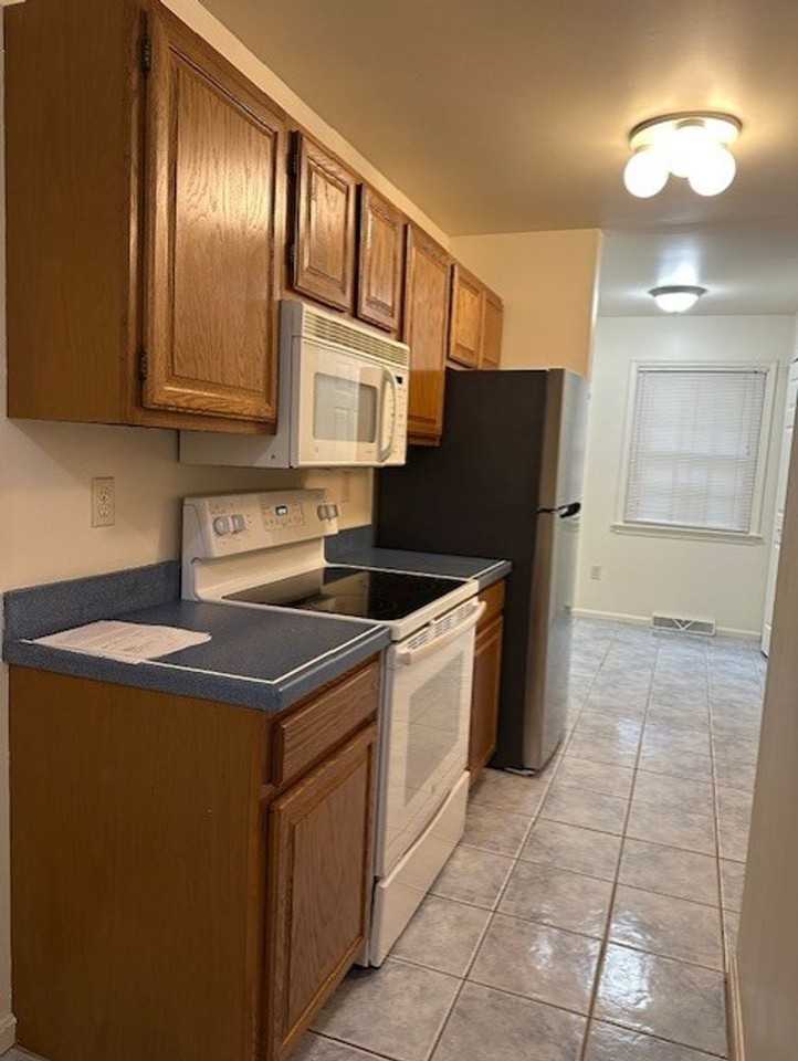 507 Lexington Ave - Photo 6 of 21