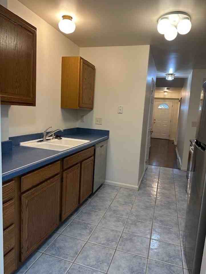 507 Lexington Ave - Photo 7 of 21