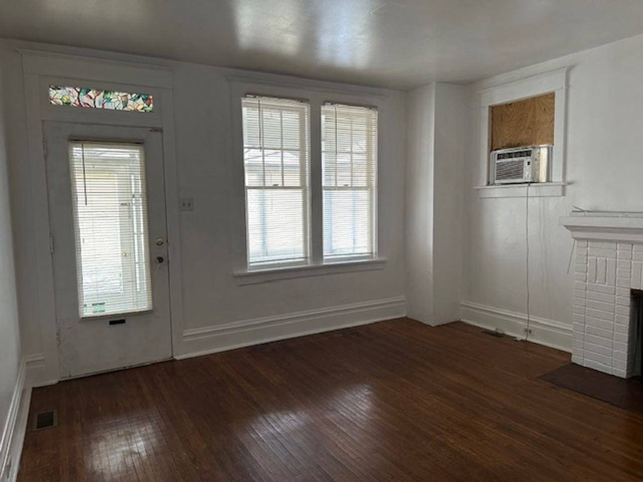 2547 N 4th St - Photo 2 of 16