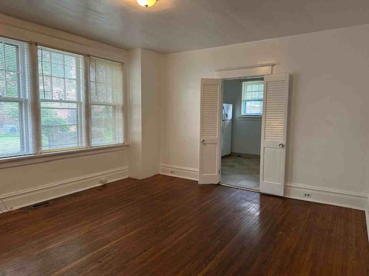 2547 N 4th St - Photo 4 of 16