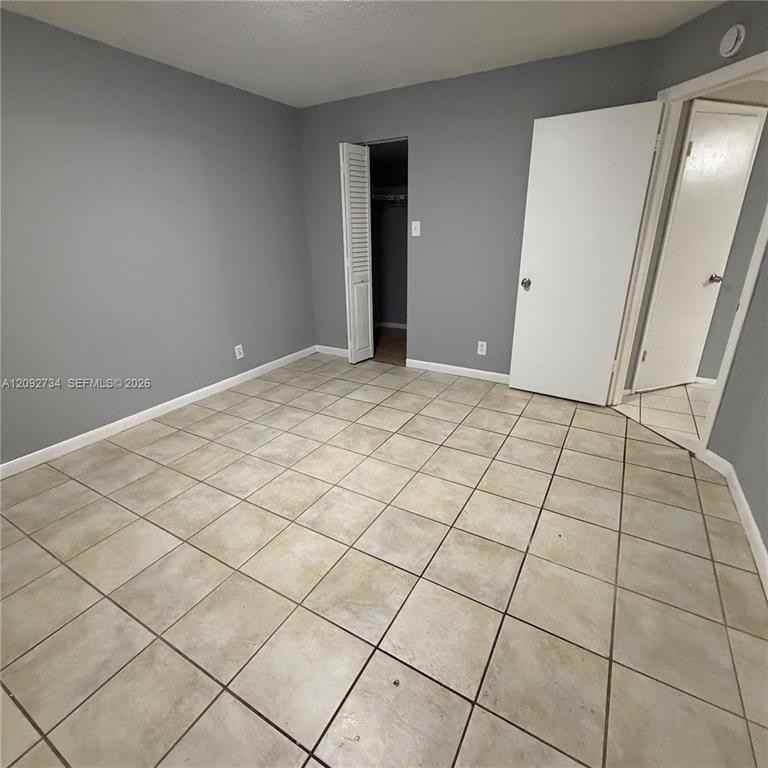 VERSAILLES GARDENS CONDO - Photo 6 of 10