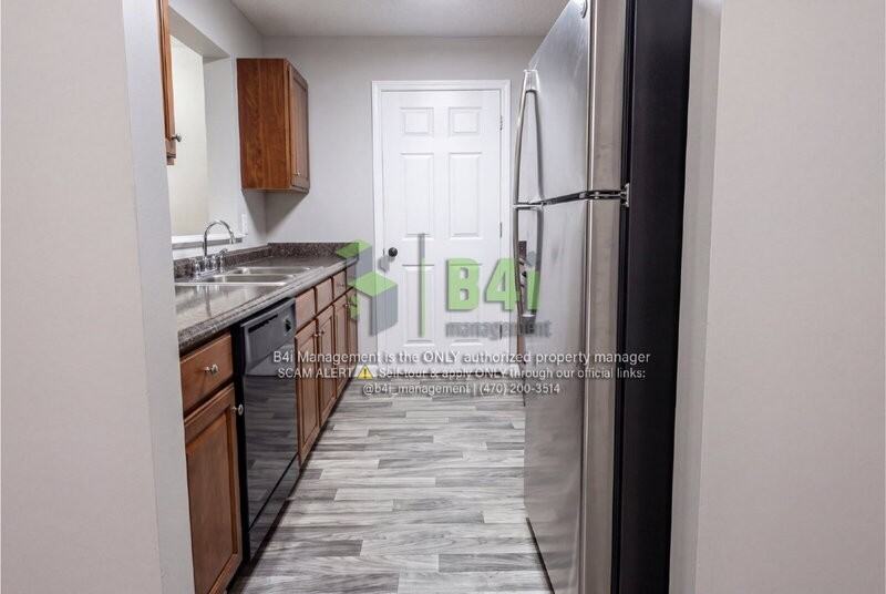 5201 Fairington Club Dr - Photo 3 of 7