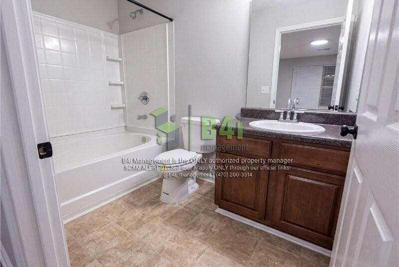 5201 Fairington Club Dr - Photo 4 of 7