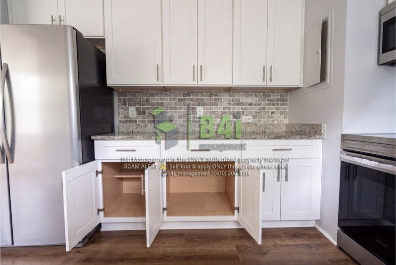 255 Robert E Lee Dr - Photo 2 of 17