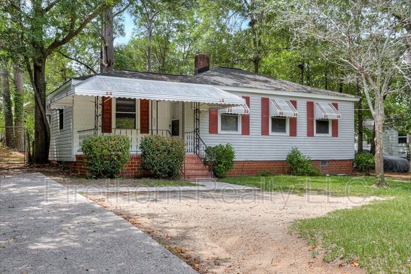2717 Richmond Hill Rd - Photo 2 of 28