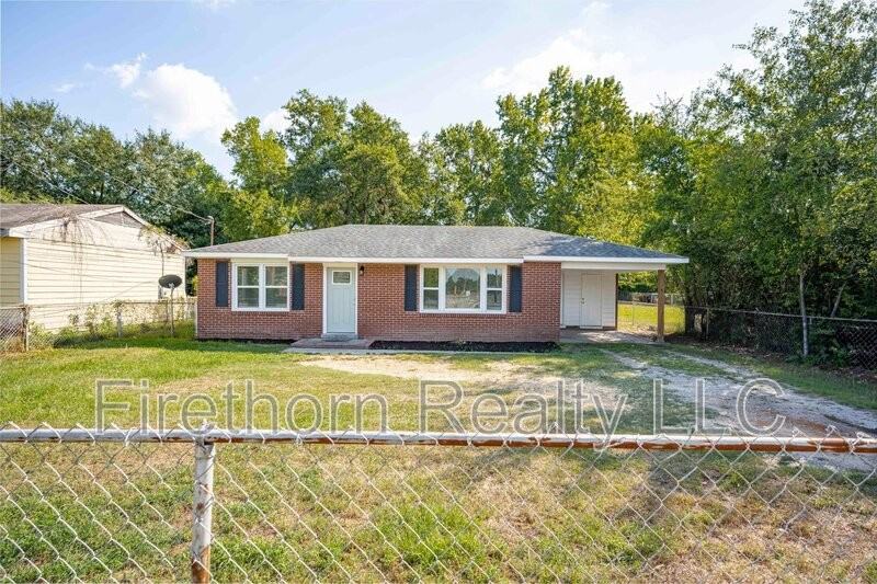 1946 Lumpkin Rd - Photo 2 of 26