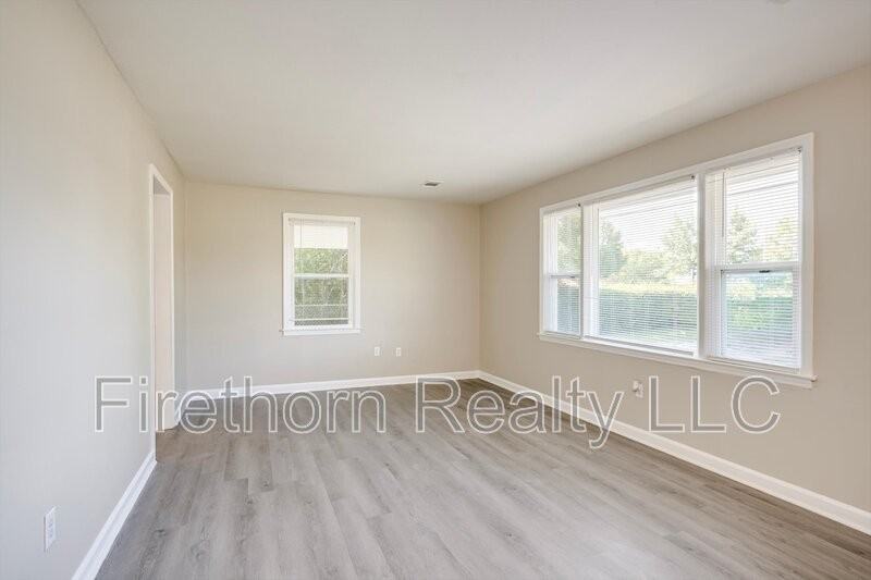1946 Lumpkin Rd - Photo 6 of 26
