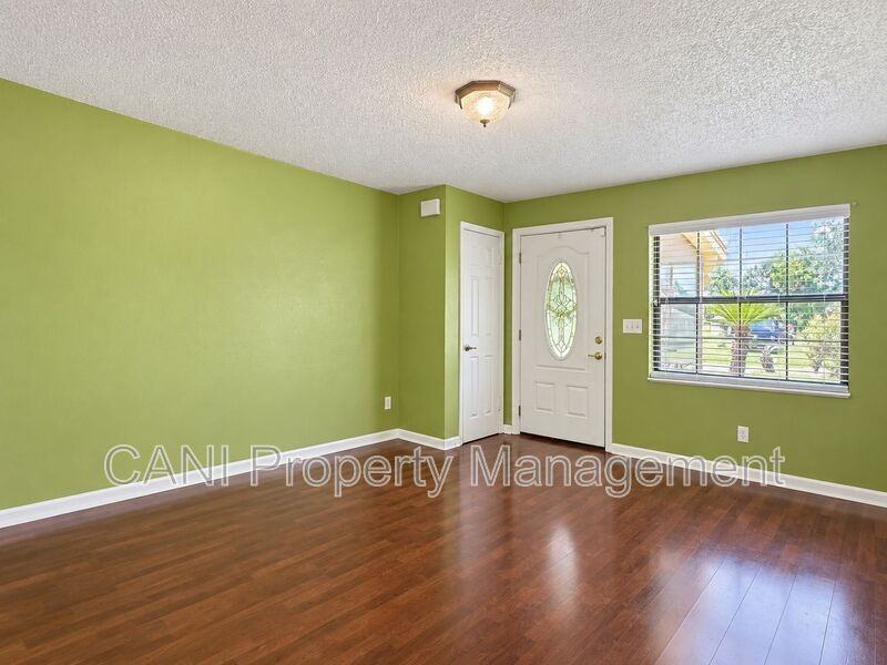 1003 W 9th St - Photo 6 of 30