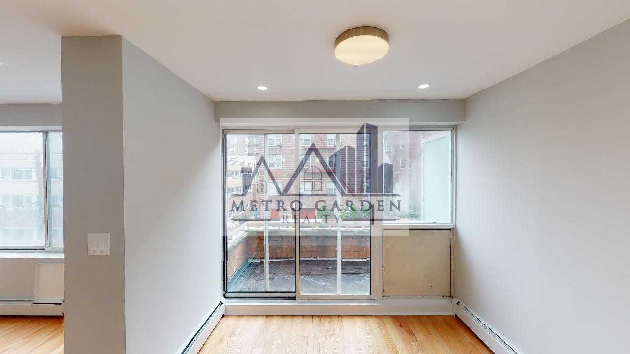 67-39 Clyde Street #C - Photo 5 of 41