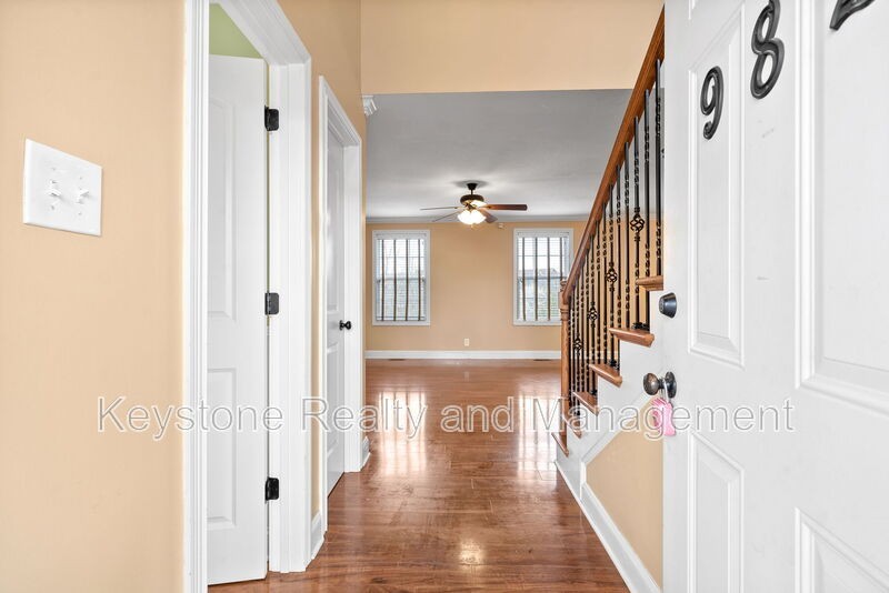 982 Big Sky Dr - Photo 2 of 14