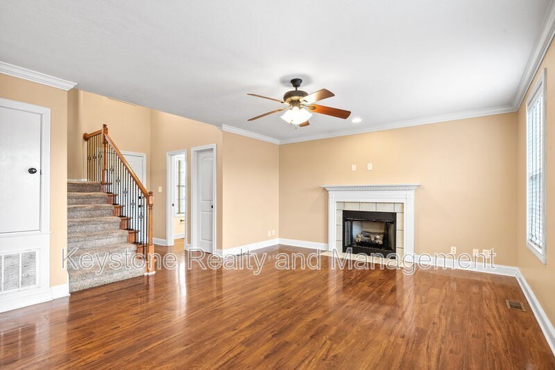 982 Big Sky Dr - Photo 5 of 14