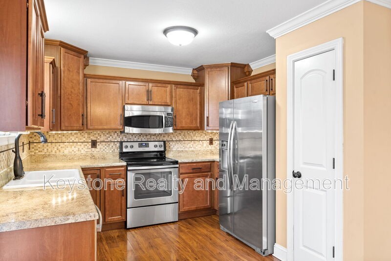 982 Big Sky Dr - Photo 6 of 14