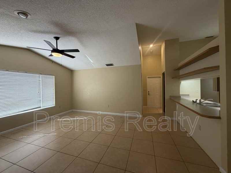 20 Ridgecroft Ln - Photo 2 of 19