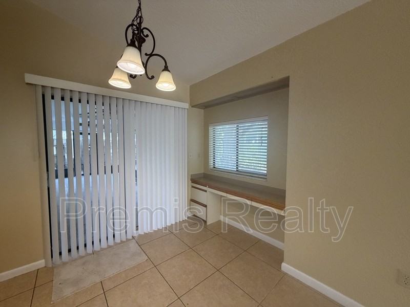 20 Ridgecroft Ln - Photo 4 of 19