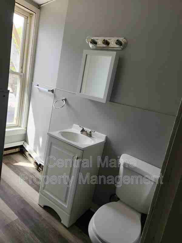 85 Pine St #4 - Photo 5 of 6