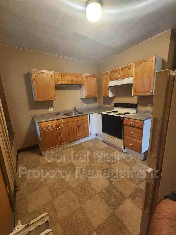 219 Pine St #219PINE2 - Photo 3 of 11
