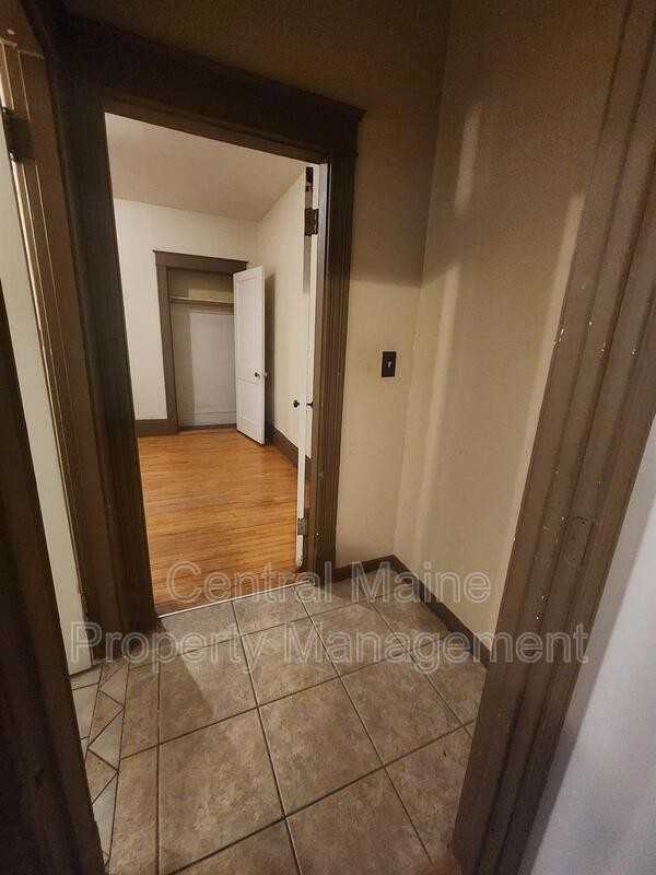 219 Pine St #219PINE2 - Photo 6 of 11