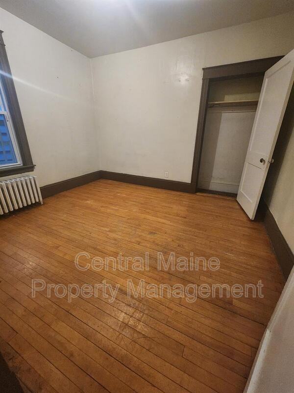 219 Pine St #219PINE2 - Photo 7 of 11