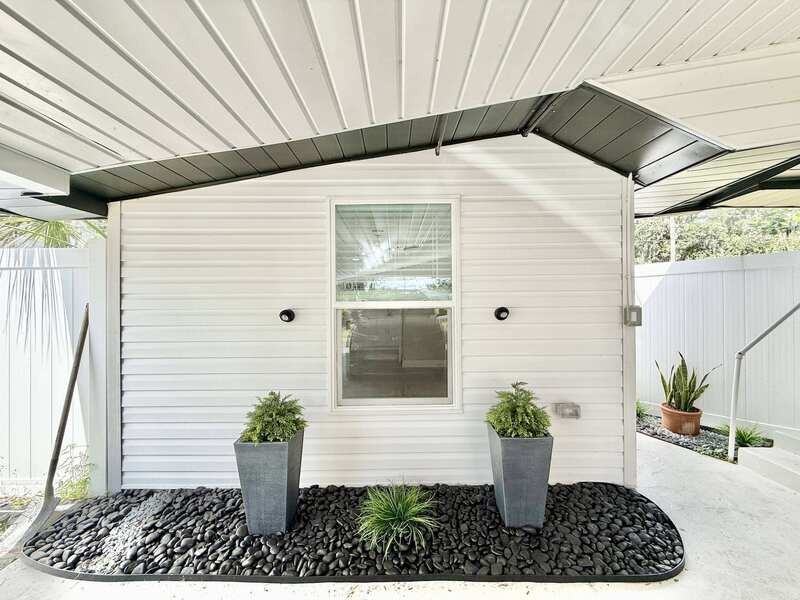 1704 E Elm Rd - Photo 2 of 39