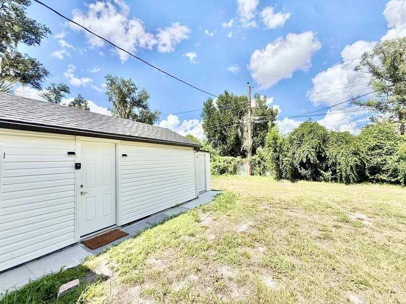 1704 E Elm Rd - Photo 5 of 39