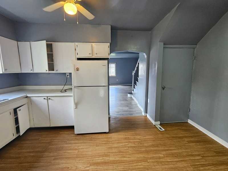 307 Hamilton St - Photo 6 of 17